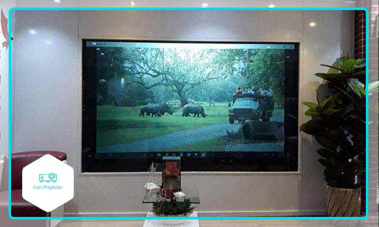 مزایای استفاده از ویدئو پروژکتور روی شیشه