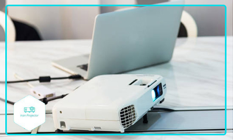 چگونه مک بوک را به ویدئو پروژکتور وصل کنیم؟