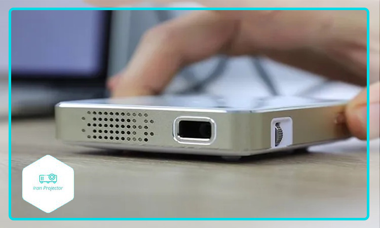 تفاوت ویدئو پروژکتورهای جیبی و قابل حمل